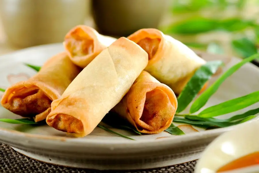 Hình ảnh Mì indo chả giò