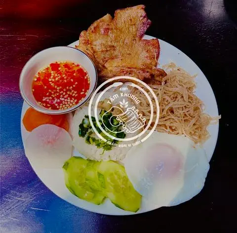 Hình ảnh Cơm tấm sườn miếng + ốp la + bì 