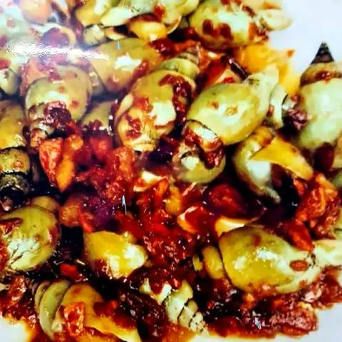 Hình ảnh Ốc cà na xào bơ