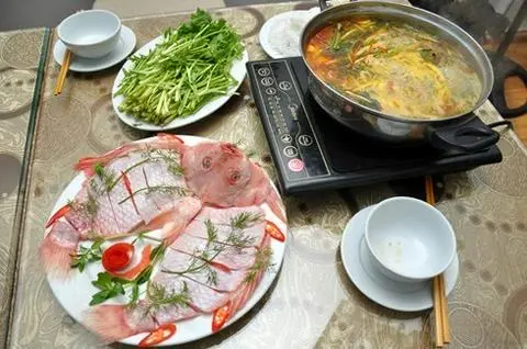 Hình ảnh Lẩu cá diêu hông nấu măng chua