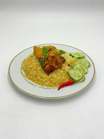 Hình ảnh Combo full topping Cơm gà xối mỡ ( gà , trứng, xúc xích, canh rong biển )