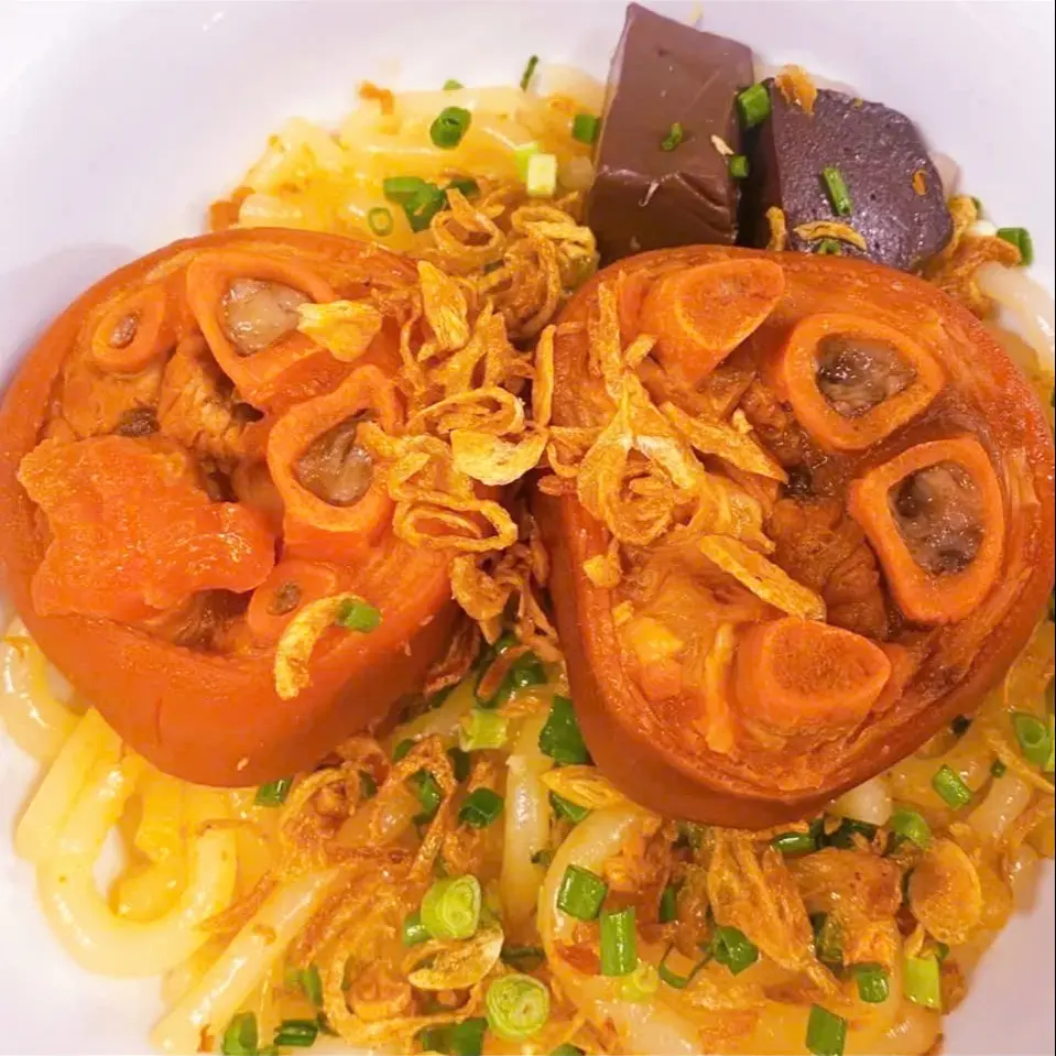 Hình ảnh Bánh Canh Giò Heo ( Giò Gân ) 