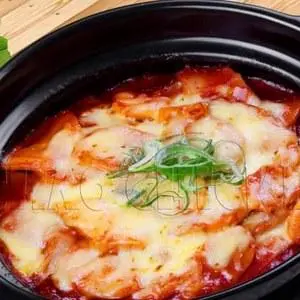 Hình ảnh Tokbokki phô mai đút lò