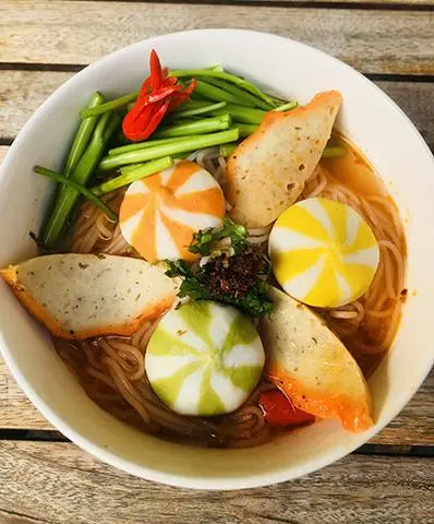 Hình ảnh Bún Thái bánh bao nhân cá - chả cua