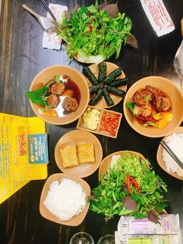 Hình ảnh Bún chả lẫn + 1 nem cua
