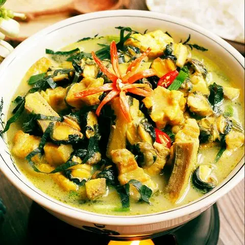 Hình ảnh Cơm Ốc Nấu Chuối Đậu