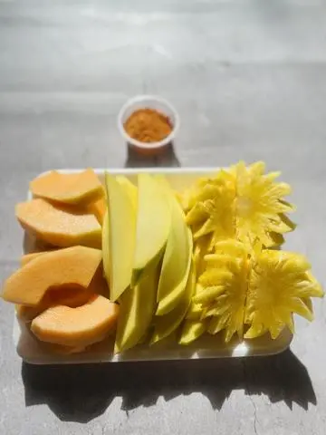 Hình ảnh Dưa Lưới, Xoài, Thơm - Khay 1Kg