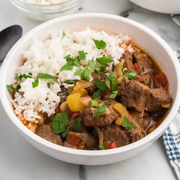 Hình ảnh Cơm Thố Bò Kho