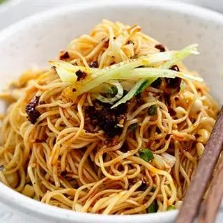 Hình ảnh Mì trộn khô thêm