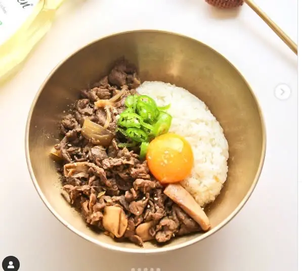Hình ảnh Cơm bò Bulgogi xào nấm đông cô - 표고버섯 불고기 비빔밥