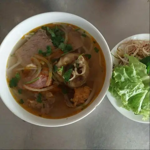 Hình ảnh Bún bò giò heo