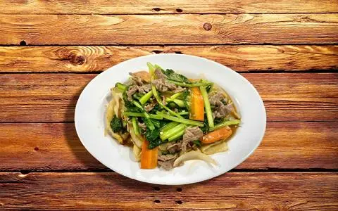 Hình ảnh Hủ tiếu xào bò cải