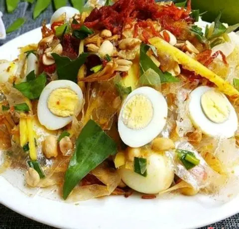 Hình ảnh Bánh Tráng Trộn Thập Cẩm