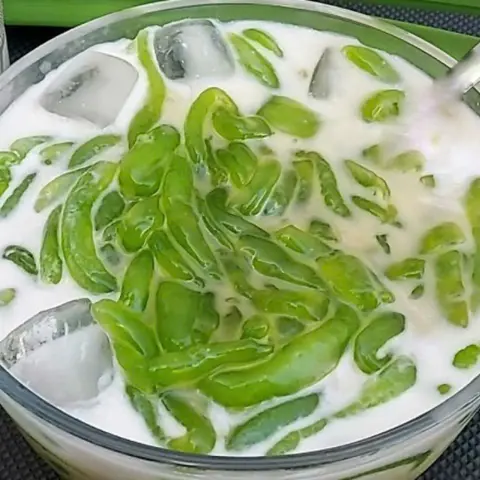 Hình ảnh BÁNH LỌT - NƯỚC CỐT DỪA (Ly/Đá)