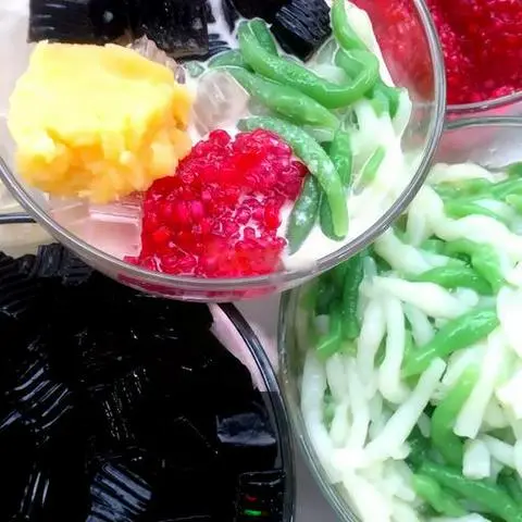 Hình ảnh Sương sa sương sáo bánh lọt đậu xanh