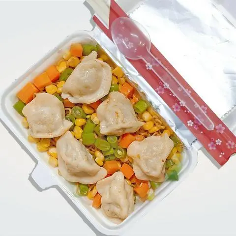 Hình ảnh Mì trộn Sủi Cảo