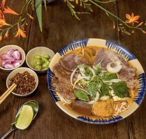Hình ảnh Bún bò O Phương