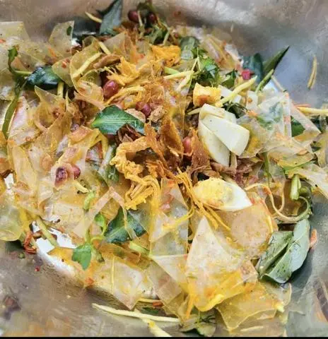 Hình ảnh Bánh Tráng Phơi Sương Trộn Tré
