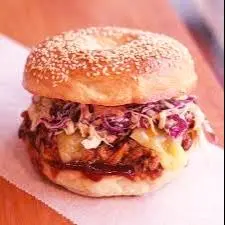 Hình ảnh S01. Smoky Pulled Pork Bagel