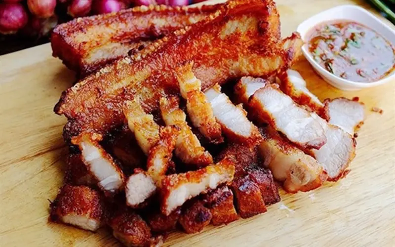 Hình ảnh Cơm ba rọi chiên sả 