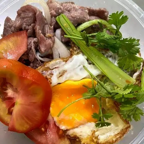 Hình ảnh Hủ tiếu xào bò trứng opla