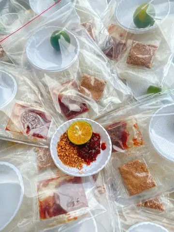Hình ảnh Bánh tránh chấm SaTe siêu cay