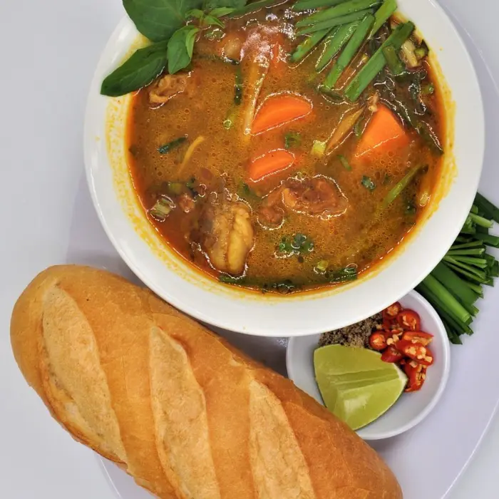 Hình ảnh Bò kho bánh mì