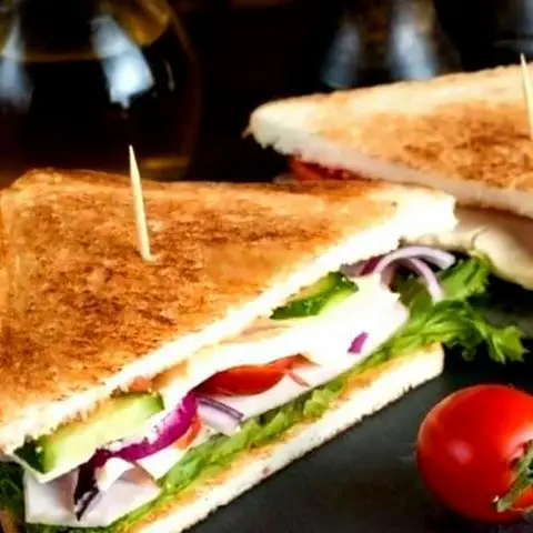 Hình ảnh Sandwich - trứng nướng sốt Bbq - coca