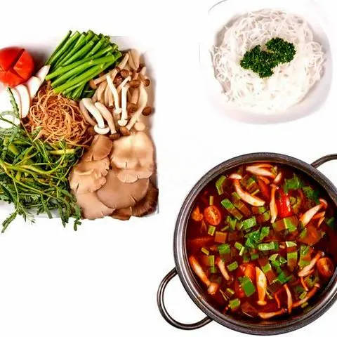 Hình ảnh Lẩu Thái chua cay chay