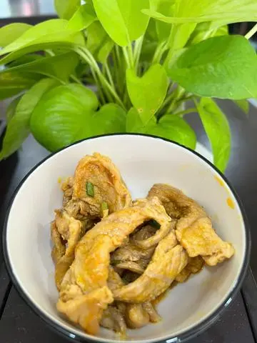 Hình ảnh CHÉN THỊT THÊM 