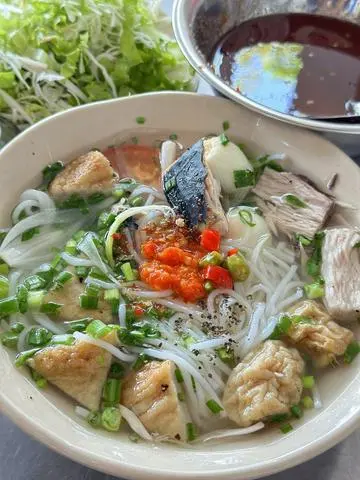 Hình ảnh Bánh canh cá dằm+chả cá (Sợi Nhỏ)