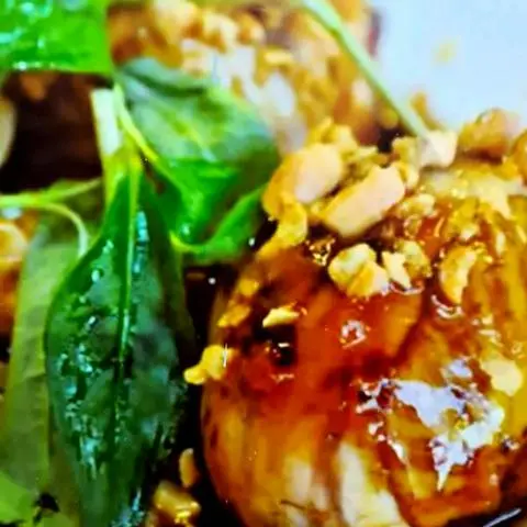 Hình ảnh Hột vịt lộn nướng me
