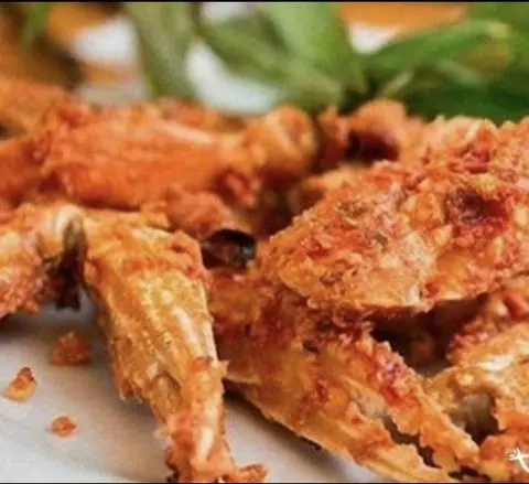 Hình ảnh càng ghẹ rang muối ớt