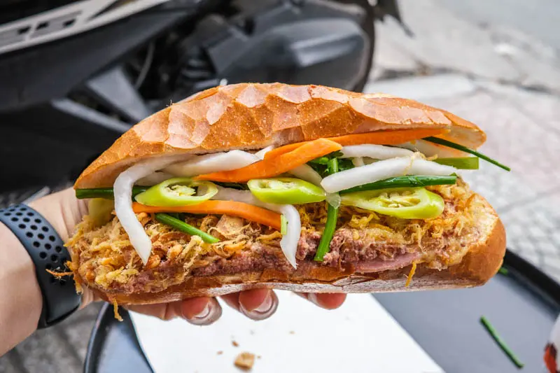 Hình ảnh Bánh mì Hưng Thuý (siêu đặc biệt)