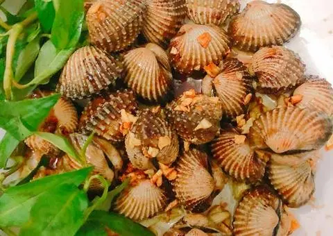 Hình ảnh Sò Huyết Xào Bơ Tỏi