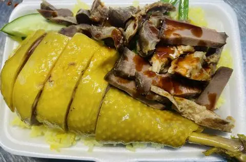 Hình ảnh Cơm đùi gà luộc - 2 món