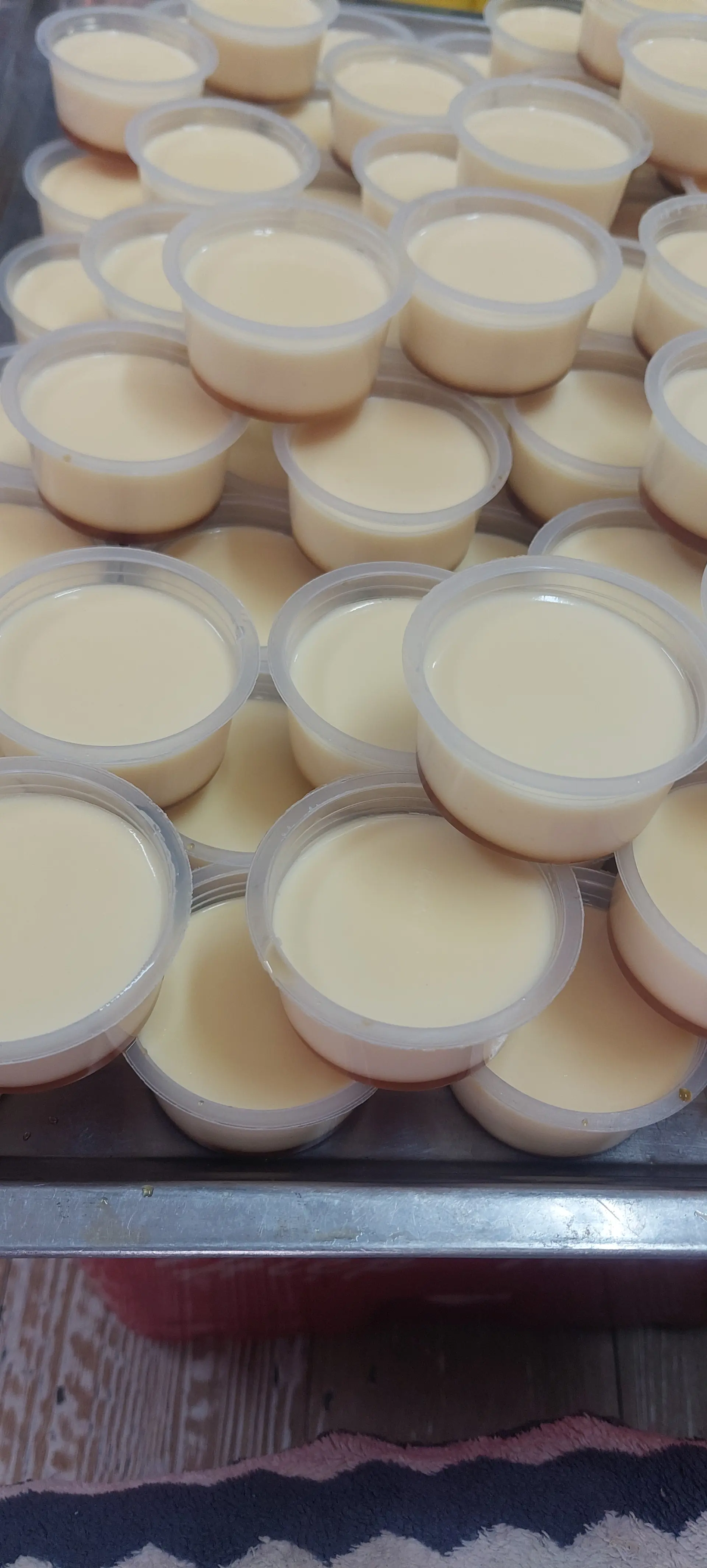 Hình ảnh combo 10 bánh Flan