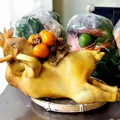 Hình ảnh Gà đầy đủ bộ lòng