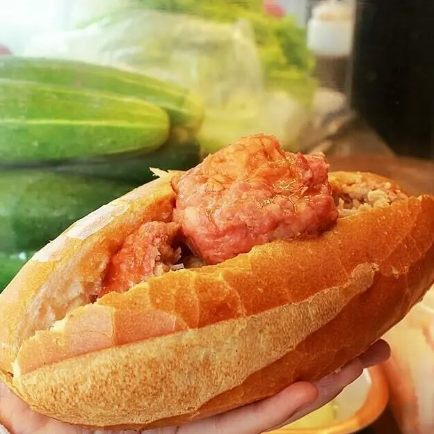 Hình ảnh Bánh Mì Kẹp Xíu Mại