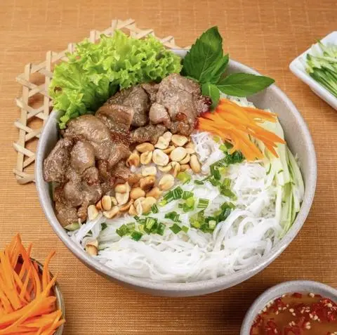 Hình ảnh 1 Bún Thịt Nướng + 1 Bánh Hỏi Thịt Xiên Nướng