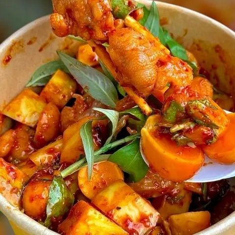 Hình ảnh Chân Gà Rút Xương Mix Trứng Non