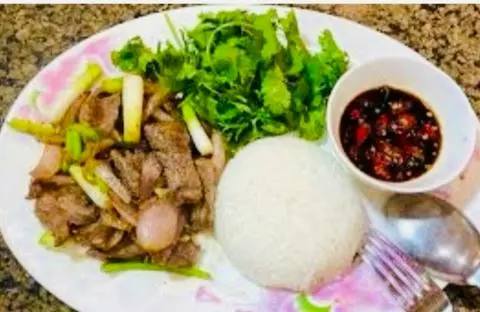 Hình ảnh Cơm Cá Nục kho Măng 
