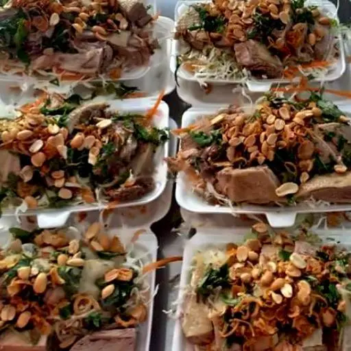 Hình ảnh Bún măng huyết - gỏi 1 người ăn