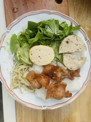 Hình ảnh Bánh ướt thịt nướng