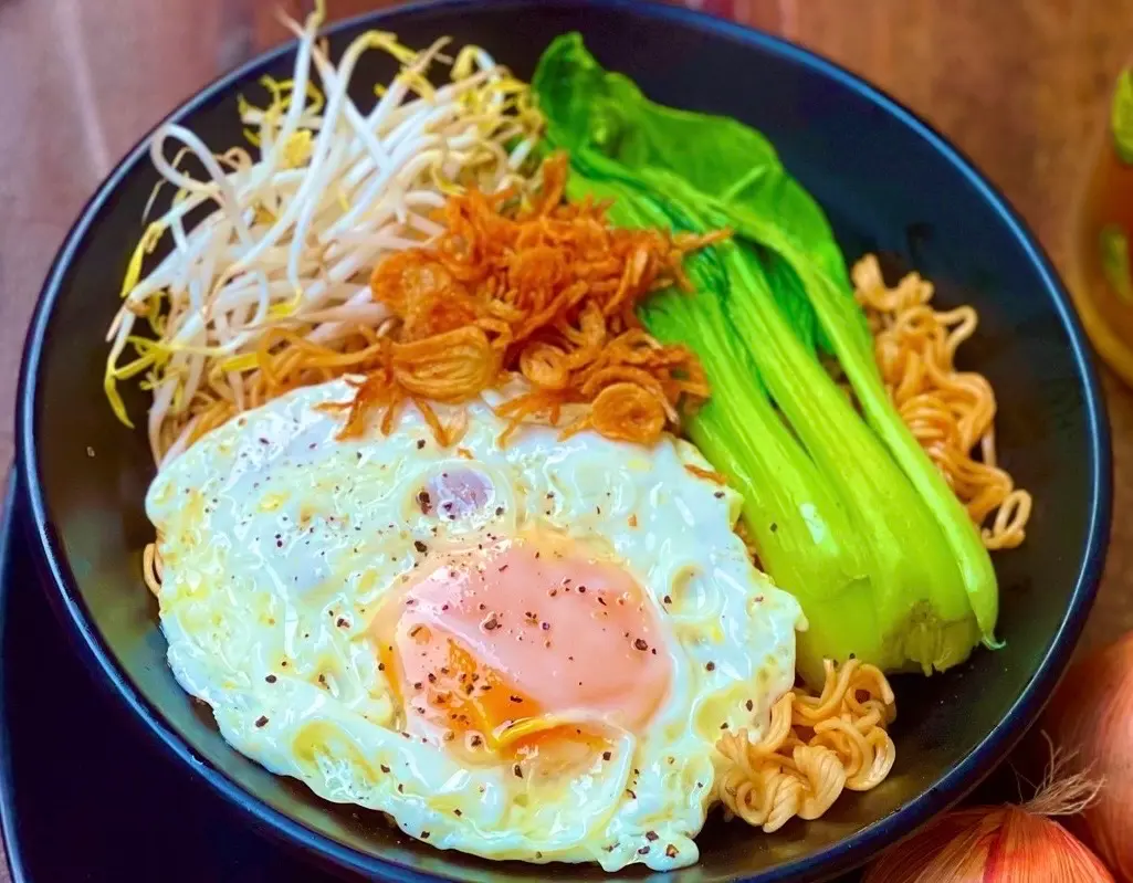Hình ảnh Mì Trộn Trứng