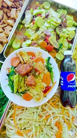 Hình ảnh Cơm chay thập cẩm sườn dừa - 1 pepsi