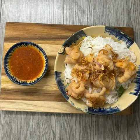 Hình ảnh BÚN THÁI TRỘN CHÂN GÀ RÚT XƯƠNG 