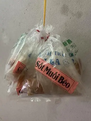 Hình ảnh Bánh tráng sốt muối béo