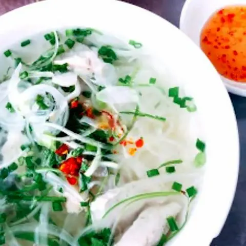 Hình ảnh Bánh canh bột gạo Nha Trang sợi xắt vuông 