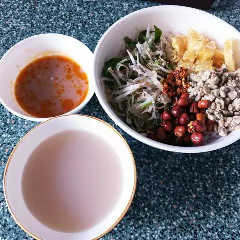 Hình ảnh bún hến 